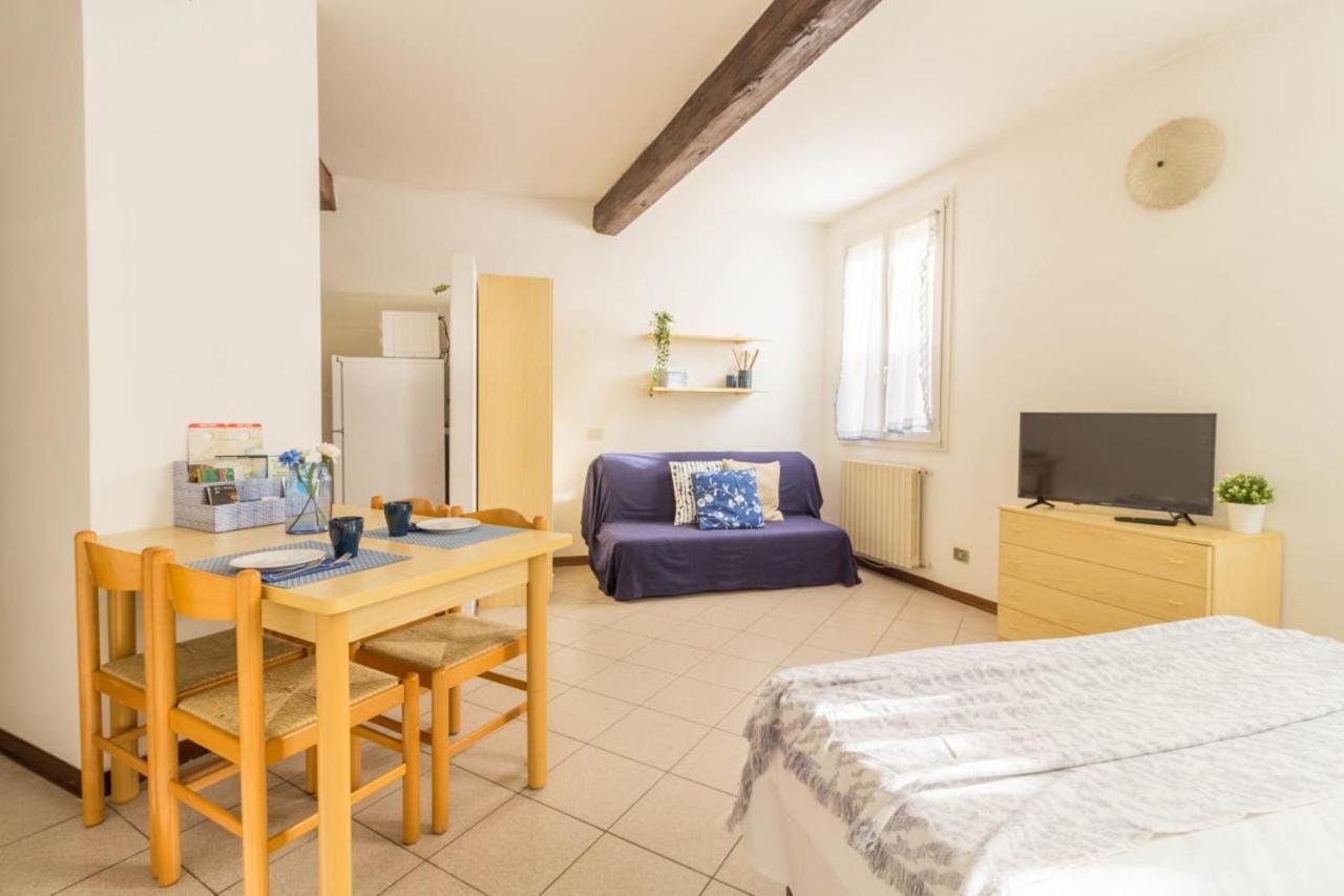 Al Pipái Apartman Ferrara Kültér fotó