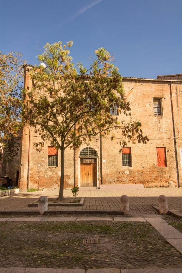Al Pipái Apartman Ferrara Kültér fotó
